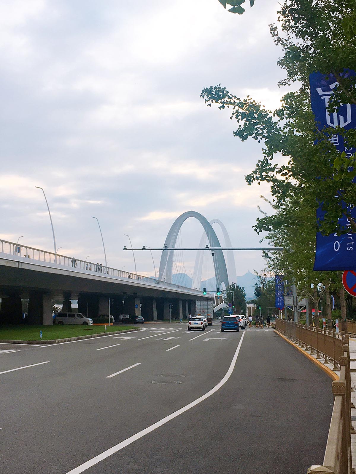 images/art/2020-08-15 首钢工业园/2.jpg